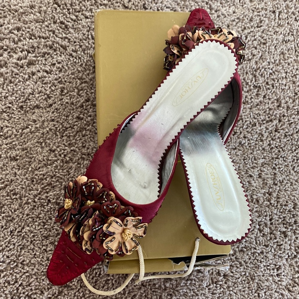 Floral & beaded appliquéd burgundy satin kitten heel mules.